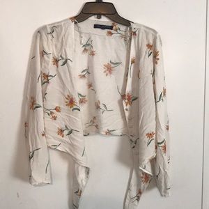 Long sleeve crop top button up